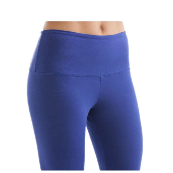 Svelte, Grommet Capri, Body Shaping Crop Leggings. Blue Small. - Picture 2 of 7